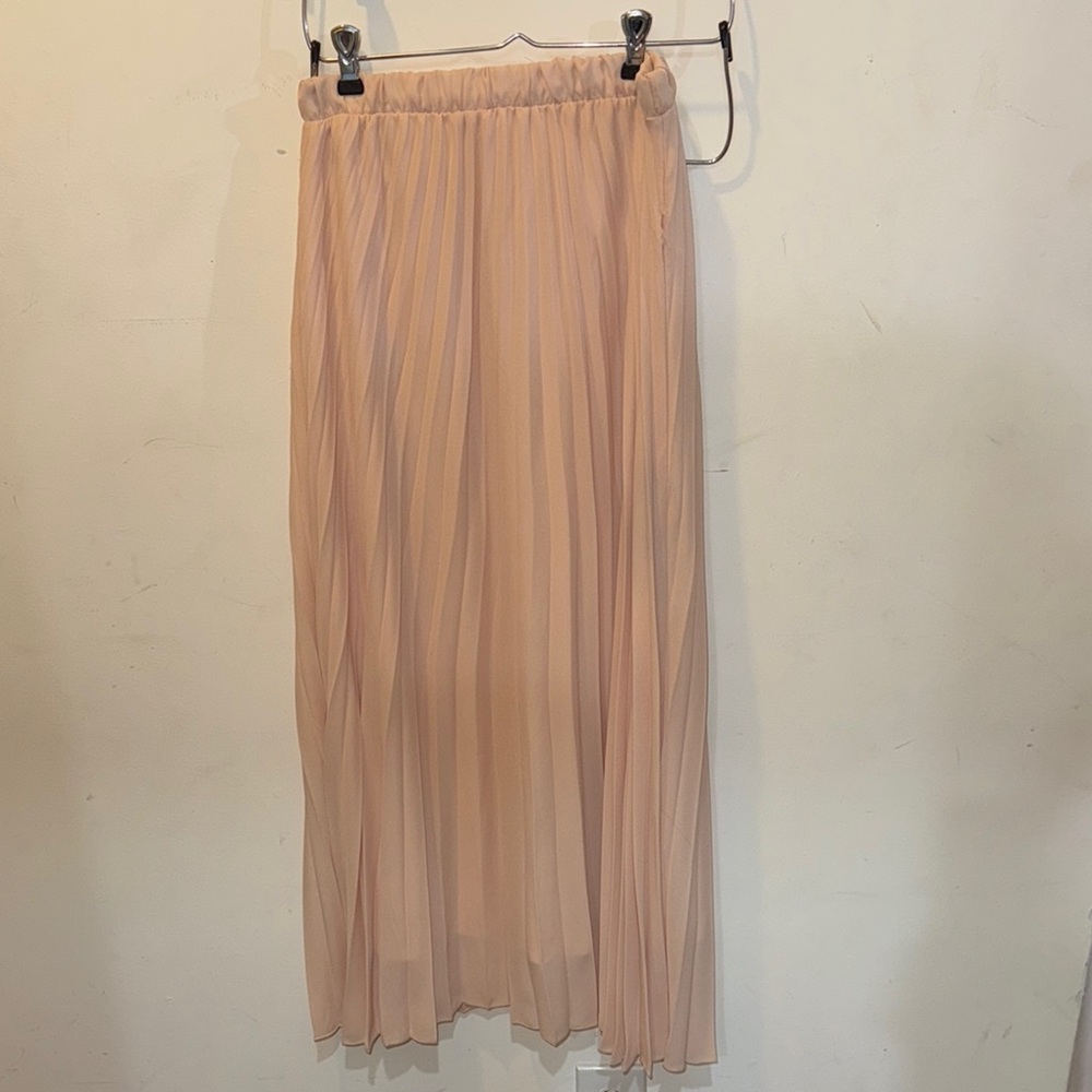 Elegant Pleated Peach Skirt